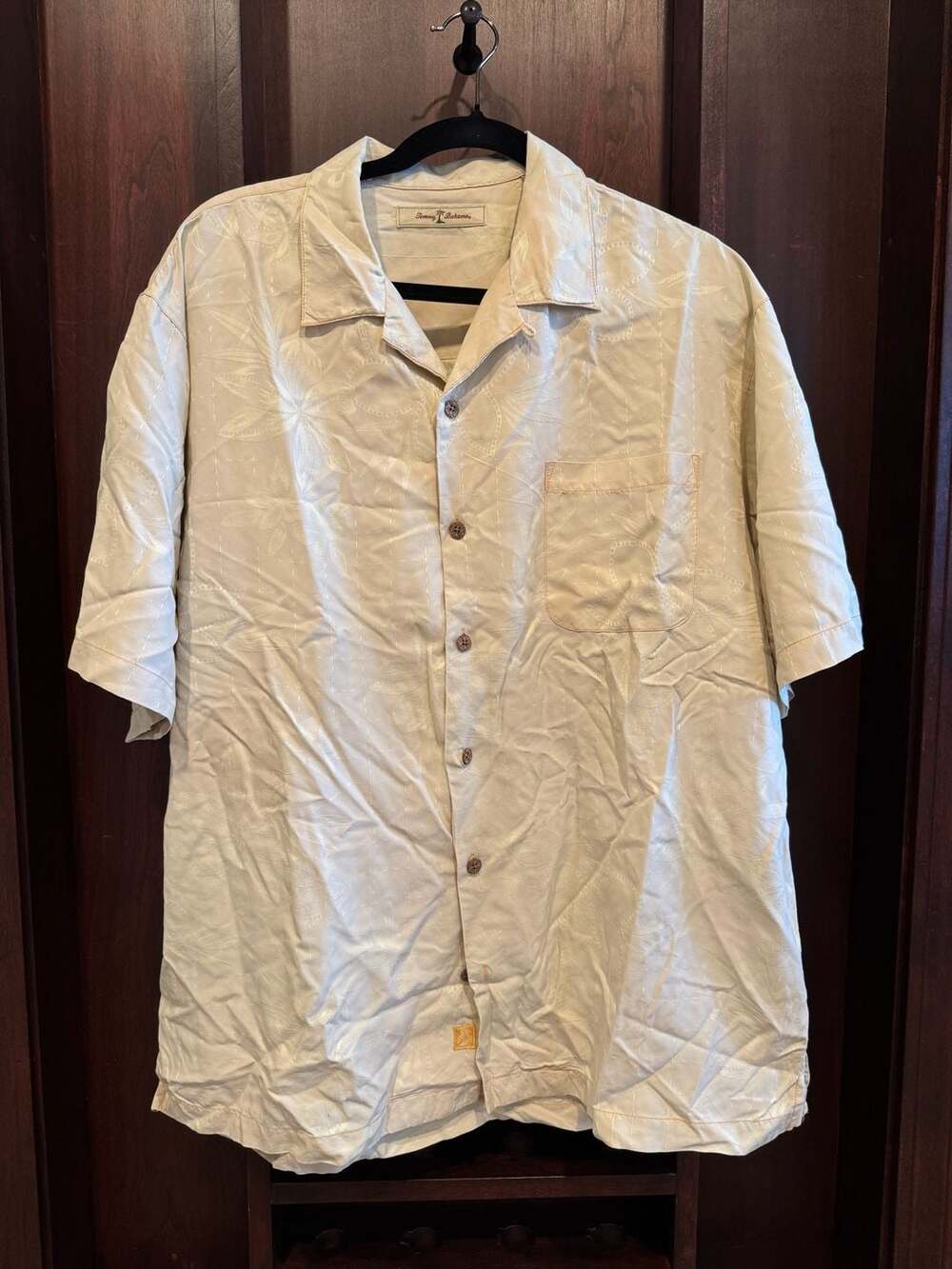 Tommy Bahama Men's Size L 100% Silk Short Sleeve Button Down Shirt